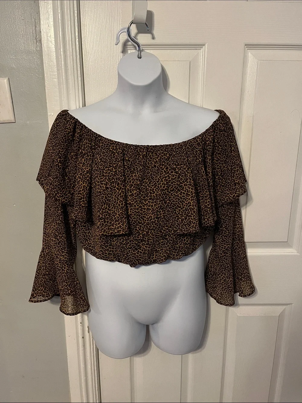 Show Me Your MuMu Brown Leopard Off-Shoulder Love Spell Ruffle Crop Top - Picture 5 of 15